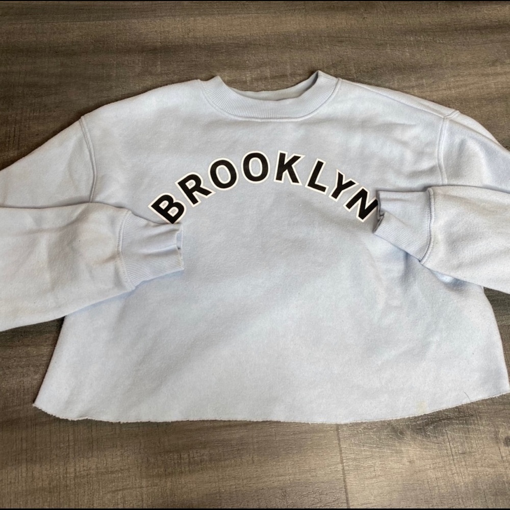 Brooklyn cropped crew neck.